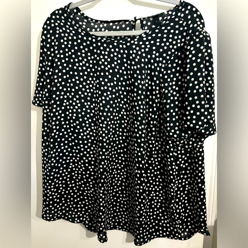Torrid Polka Dot puff sleeve shirt 2x